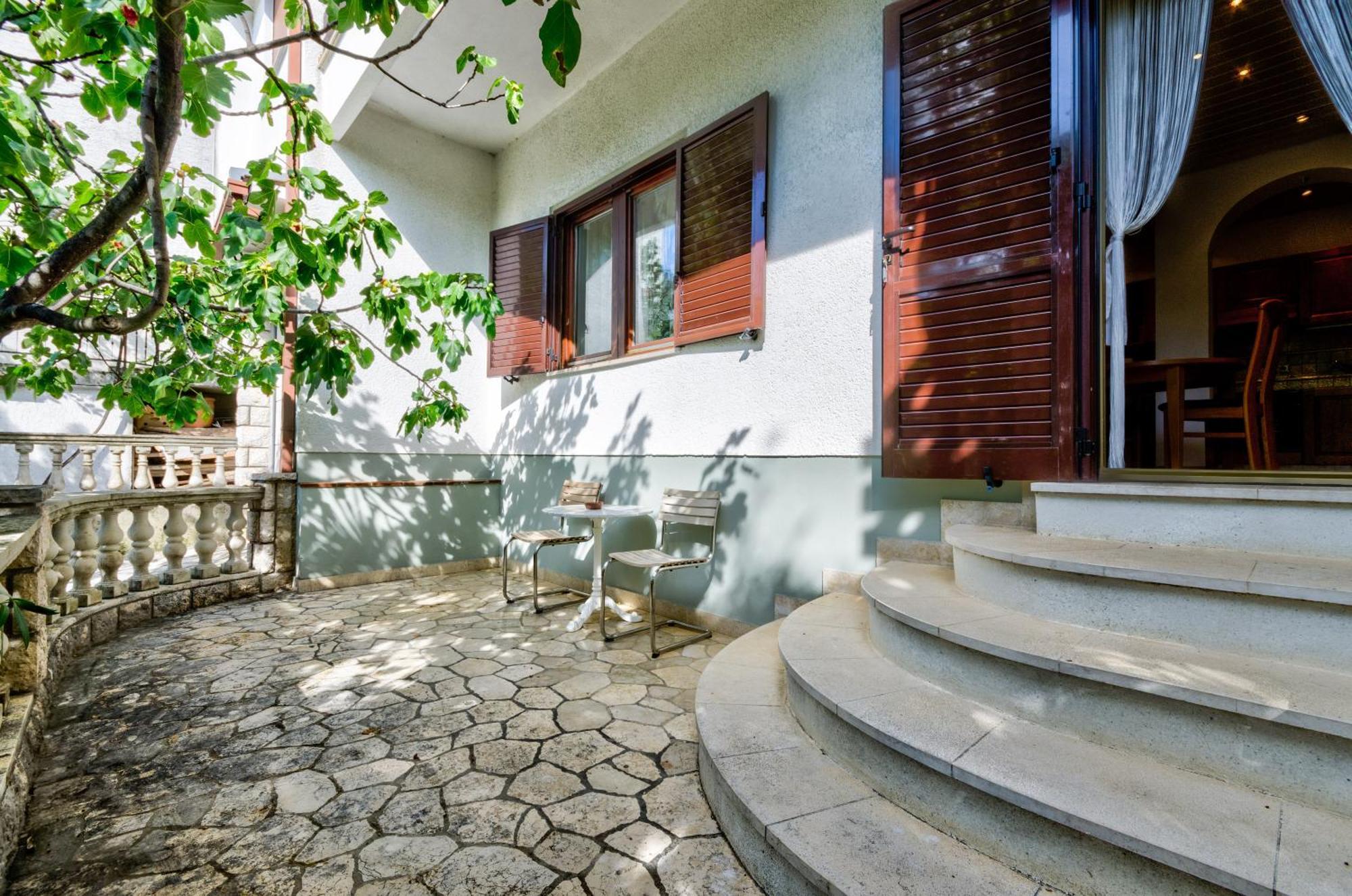 Villa Nada Crikvenica Exterior foto